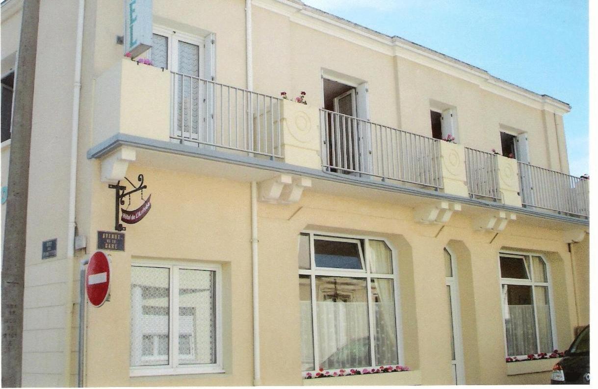 Hotel De L'Arrivee フラ エクステリア 写真